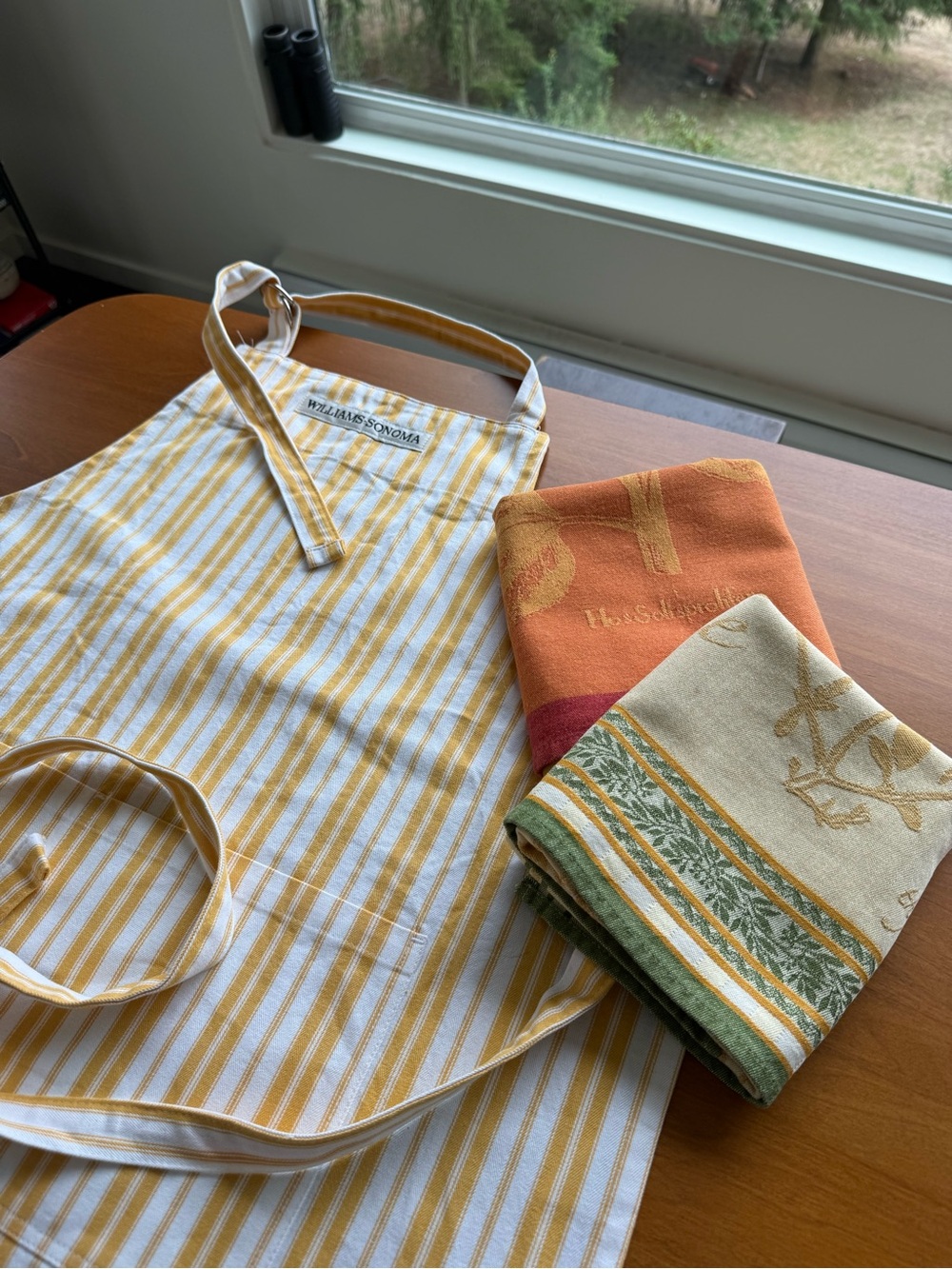 Williams Sonoma Yellow Stripe Kids Apron